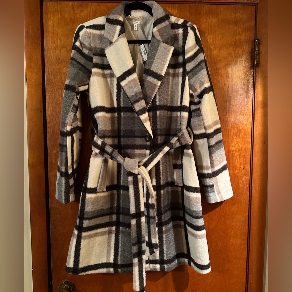 NWT Maurices Size medium Plaid Coat